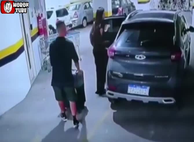 Video: (Warning - disturbing) A lawyer kills his ex-girlfriend and ends his own life